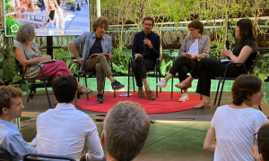 Doscientas personas celebran la noche electoral europea