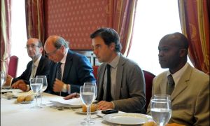 Comida-coloquio: Desarrollo económico en las áreas urbanas de Sudáfrica